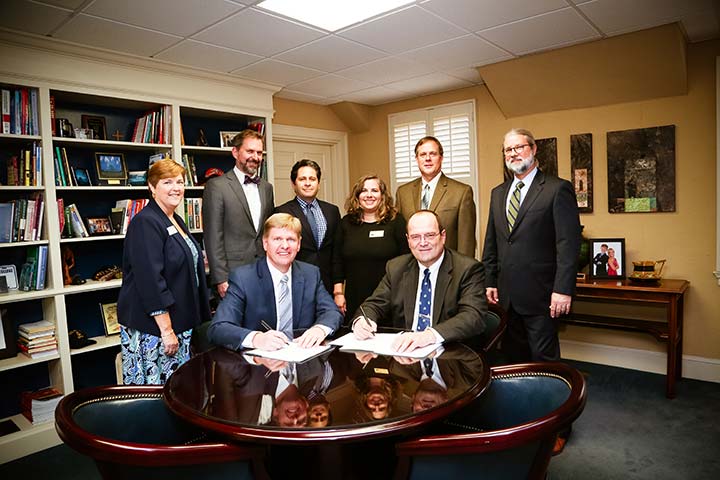 Featured image for post: Barton and WCC Affirm Transfer Partnerships